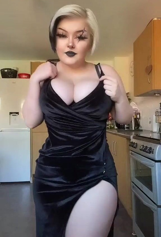 1. Hot Hollymarie Shows Cleavage in Black Dress