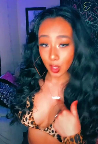 1. Sexy Jayla Marie Shows Cleavage in Leopard Crop Top