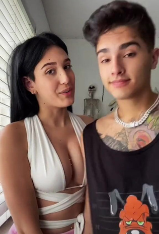 Beautiful Jennifer Garcia Shows Cleavage in Sexy White Crop Top