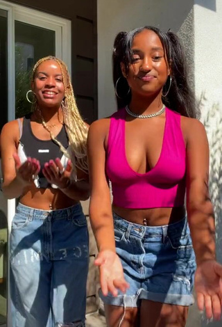 Beautiful Kyla Imani Shows Cleavage in Sexy Crop Top