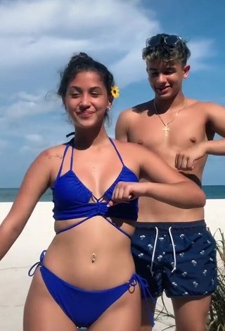 1. Sexy Lianet Jacinto Shows Cleavage in Blue Bikini at the Beach