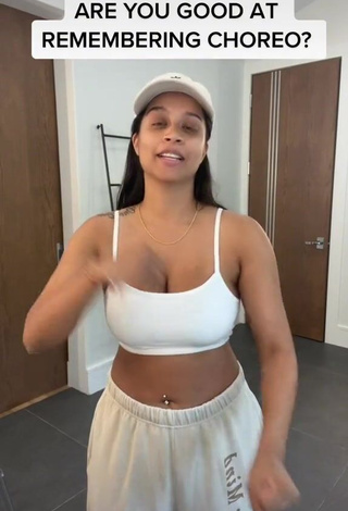 3. Sexy Lilly Singh Shows Cleavage in White Crop Top