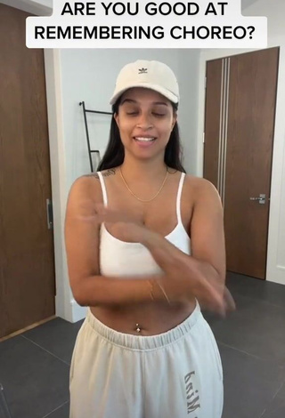 4. Sexy Lilly Singh Shows Cleavage in White Crop Top