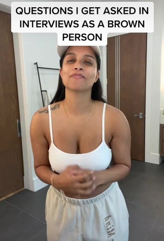 1. Hot Lilly Singh Shows Cleavage in White Crop Top