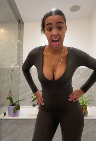 1. Sexy Lynn Bailey Shows Cleavage in Grey Bodysuit and Bouncing Big Boobs