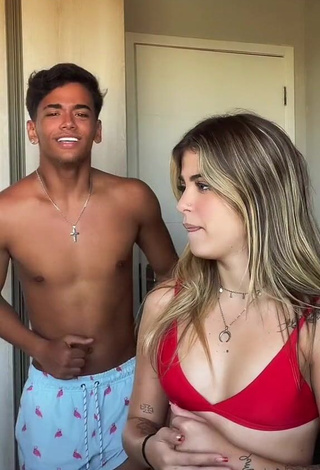 1. Sexy Mapu Alves Shows Cleavage in Red Bikini Top