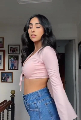 1. Cute Marianella Flórez Lovera Shows Cleavage in Pink Crop Top