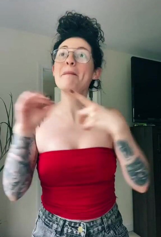 3. Hot Tabatha Marie Shows Cleavage in Red Tube Top