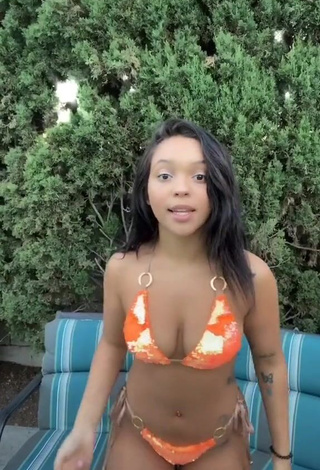 1. Sweetie River Bleu Shows Cleavage in Bikini and Bouncing Boobs