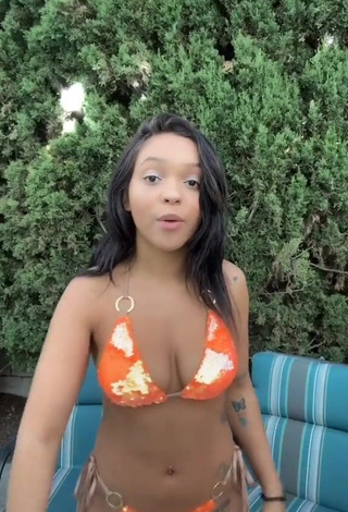 3. Sweetie River Bleu Shows Cleavage in Bikini and Bouncing Boobs