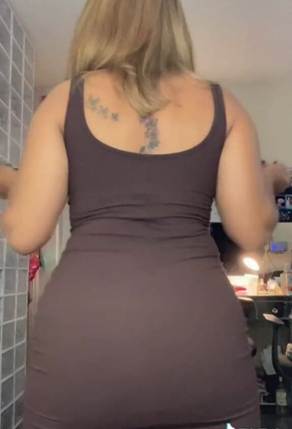 4. Hot River Bleu Shows Big Butt