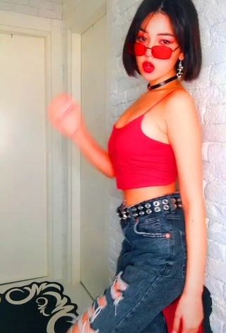 Sweetie sevdoraa Shows Cleavage in Red Crop Top