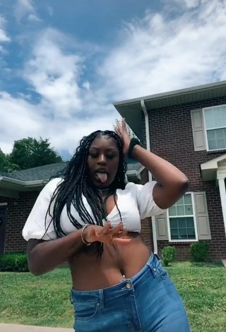 1. Wonderful Skaibeauty Shows Cleavage in White Crop Top and Bouncing Tits