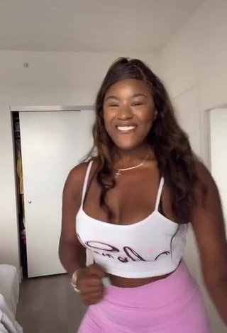 1. Sweetie Skaibeauty Shows Cleavage in Crop Top and Bouncing Boobs