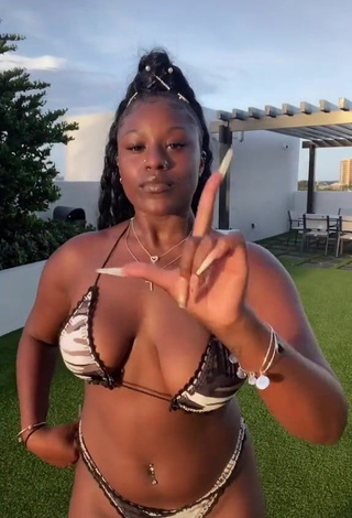 4. Skaibeauty Shows Cleavage in Seductive Bikini and Bouncing Boobs