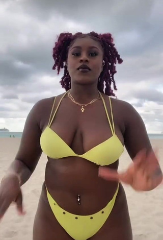 Sensual Skaibeauty Shows Cleavage in Yellow Bikini at the Beach and Bouncing Tits