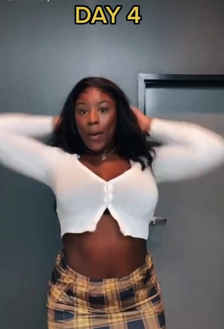 1. Dazzling Skaibeauty Shows Cleavage in Inviting White Crop Top and Bouncing Tits