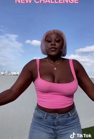 3. Sweetie Skaibeauty Shows Nipples without Brassiere and Bouncing Breasts