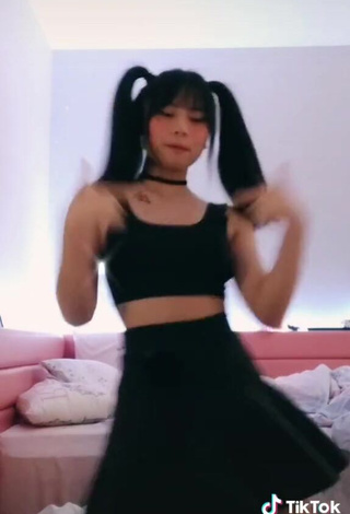 4. Sexy zhi.binggg in Black Crop Top
