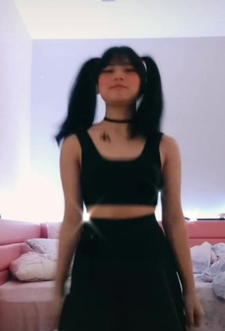 Hot zhi.binggg in Black Crop Top