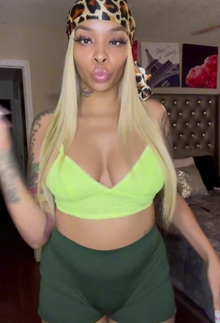 3. Cute Diandra Shows Cleavage in Light Green Crop Top and Bouncing Boobs