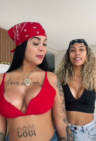 Desirable Nathi Rodrigues Shows Cleavage in Crop Top and Bouncing Big Breasts