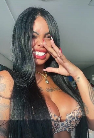 1. Amazing Nathi Rodrigues Shows Cleavage in Hot Leopard Bikini