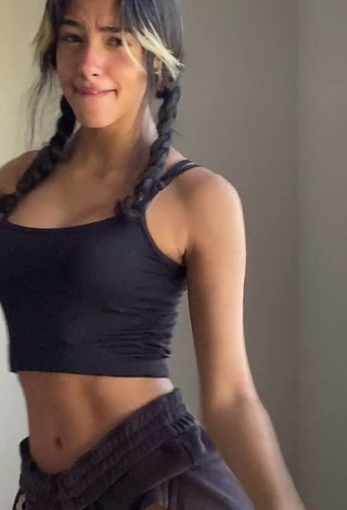 3. Sweet Maria Eduarda de Matos Barbosa Shows Cleavage in Cute Black Crop Top and Bouncing Boobs