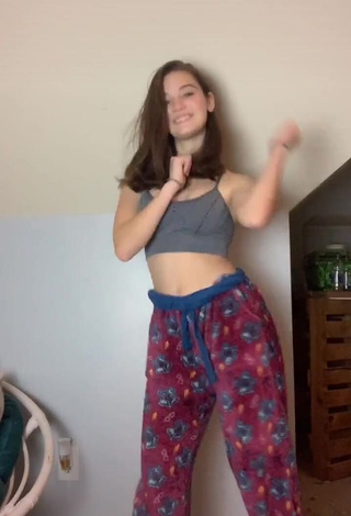 1. Hot Faith Moormeier Shows Cleavage in Grey Crop Top and Bouncing Boobs