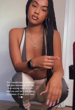 Sweetie K'lian Ariah Shows Cleavage in Crop Top