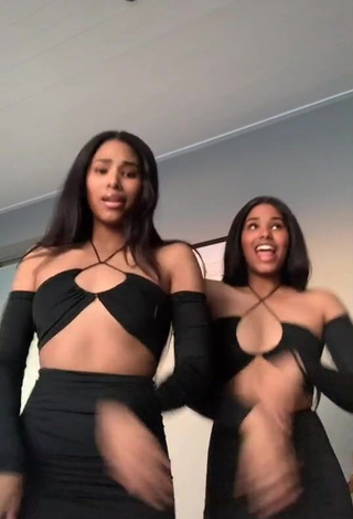 3. Sexy Lauren and Lara Shows Cleavage in Black Crop Top