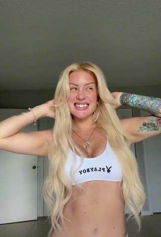 Sexy Leslieshawoficial Shows Cleavage in White Crop Top