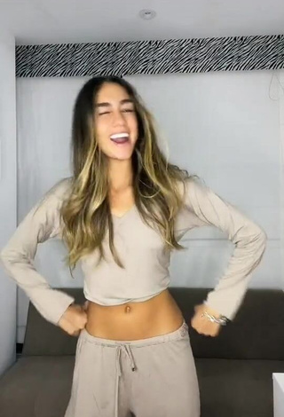 Sexy Luana Barron Yabar Shows Cleavage in Crop Top