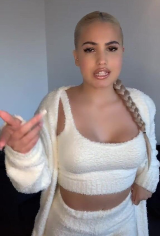 Hot Mabel McVey Shows Cleavage in White Crop Top