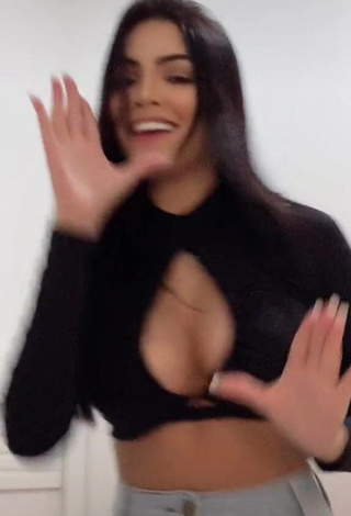 3. Cute Henny Shows Cleavage in Black Crop Top and Bouncing Boobs