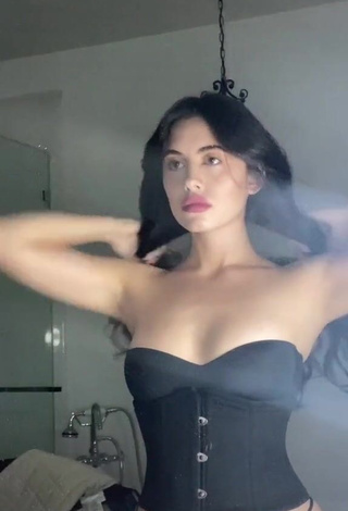 3. Hot Morgan Cohen Shows Cleavage in Black Tube Top