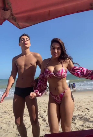 Hot Raissa Barbosa Shows Butt at the Beach