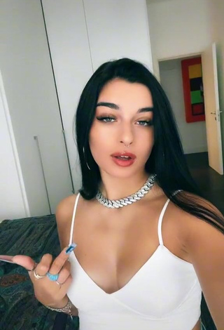 3. Sweetie Sofia Crisafulli Shows Cleavage in White Crop Top