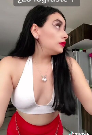 Beautiful Sara Marti Shows Cleavage in Sexy White Crop Top