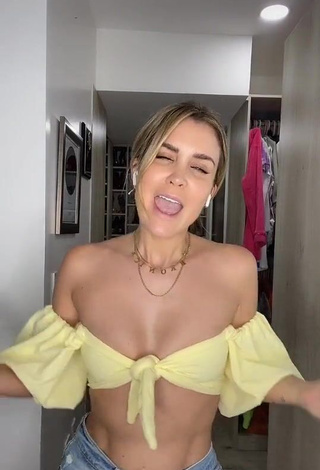 Fine Verónica Montes Shows Cleavage in Sweet Crop Top