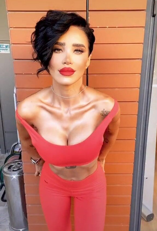 4. Hot Adelina Ioana Pestritu Shows Cleavage in Red Crop Top