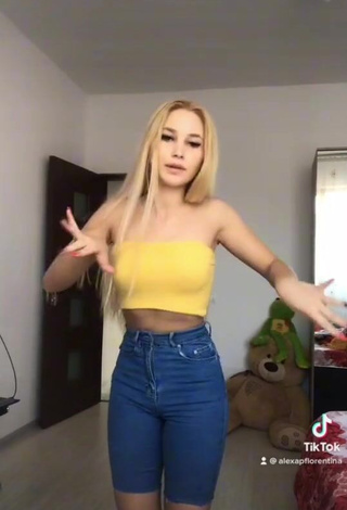 4. Amazing Alexa in Hot Yellow Tube Top while doing Belly Dance