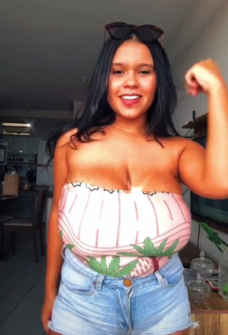 Allana Vasconcelos Shows her Nice Cleavage and Bouncing Big Breasts