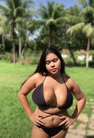 3. Cute Allana Vasconcelos Shows Cleavage in Black Mini Bikini (Side Boob)