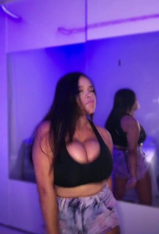 1. Alluring Allana Vasconcelos Shows Cleavage in Erotic Black Crop Top and Bouncing Big Boobs