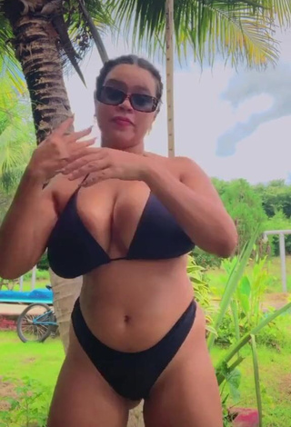 3. Pretty Allana Vasconcelos Shows Cleavage in Black Bikini and Bouncing Big Tits