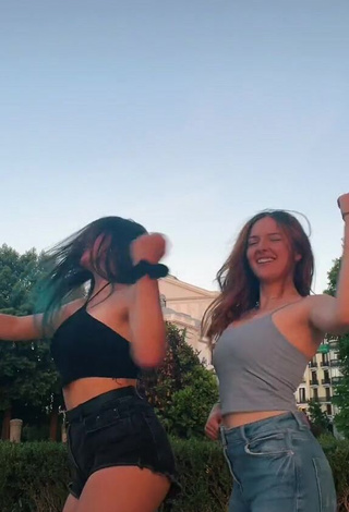 Cute Amaia Amunarriz in Crop Top