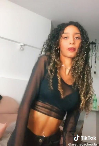 3. Sweetie arethecacheada Shows Cleavage in Crop Top