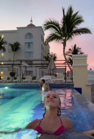 1. Hot calysta.belle Shows Cleavage in Pink Bikini Top at the Swimming Pool