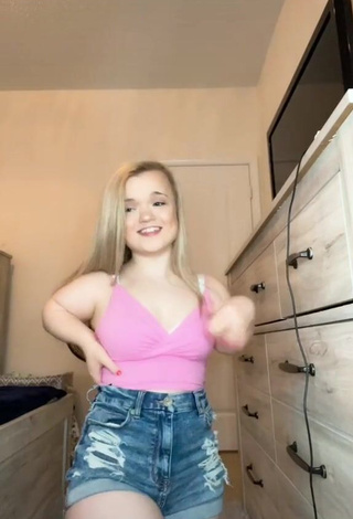 Beautiful Cassandra Mae Davis Shows Cleavage in Sexy Pink Crop Top